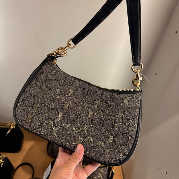 Coach Teri Shoulder Bag In Signature Jacquard CCZ02 - Picture 5 of 8